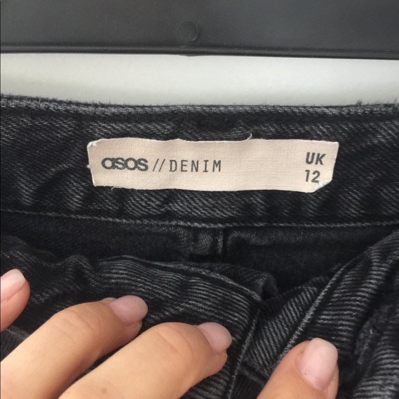 Black denim skirt - Picture 2 of 3